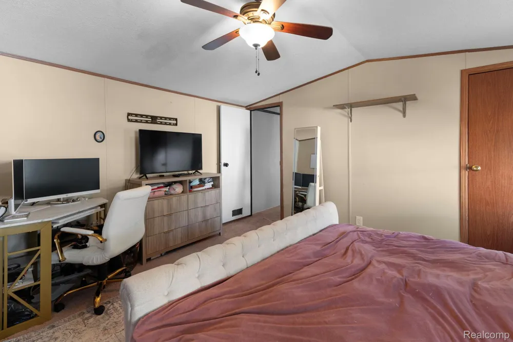 351 North Squirrel Road #141 Auburn Hills City, MI 48326