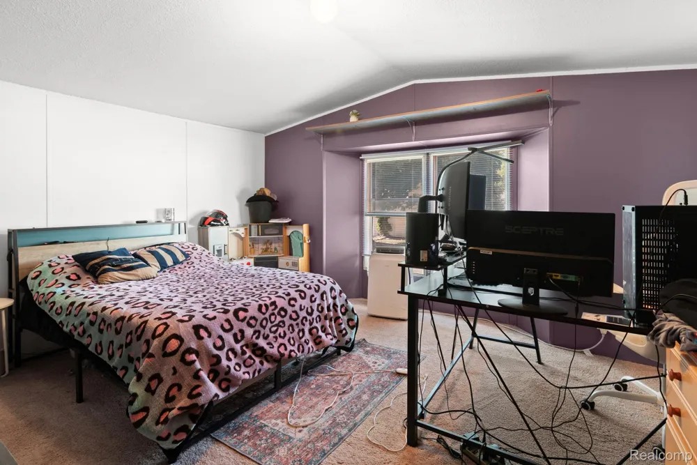 351 North Squirrel Road #141 Auburn Hills City, MI 48326