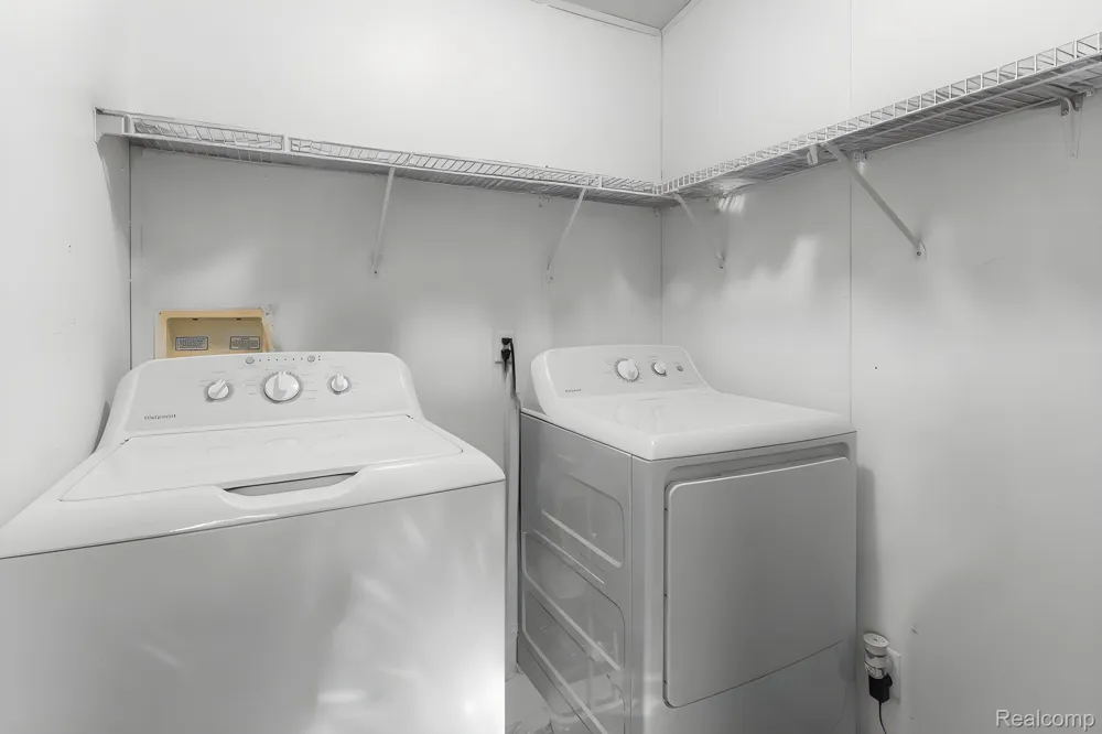 351 North Squirrel Road #141 Auburn Hills City, MI 48326