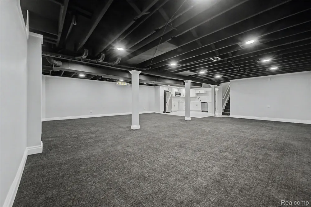 2226 Whitefield Street Dearborn Heights City, MI 48127
