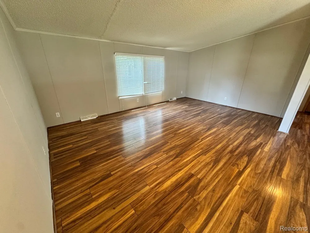 3651 Juniper Street Clarkston City, MI 48348