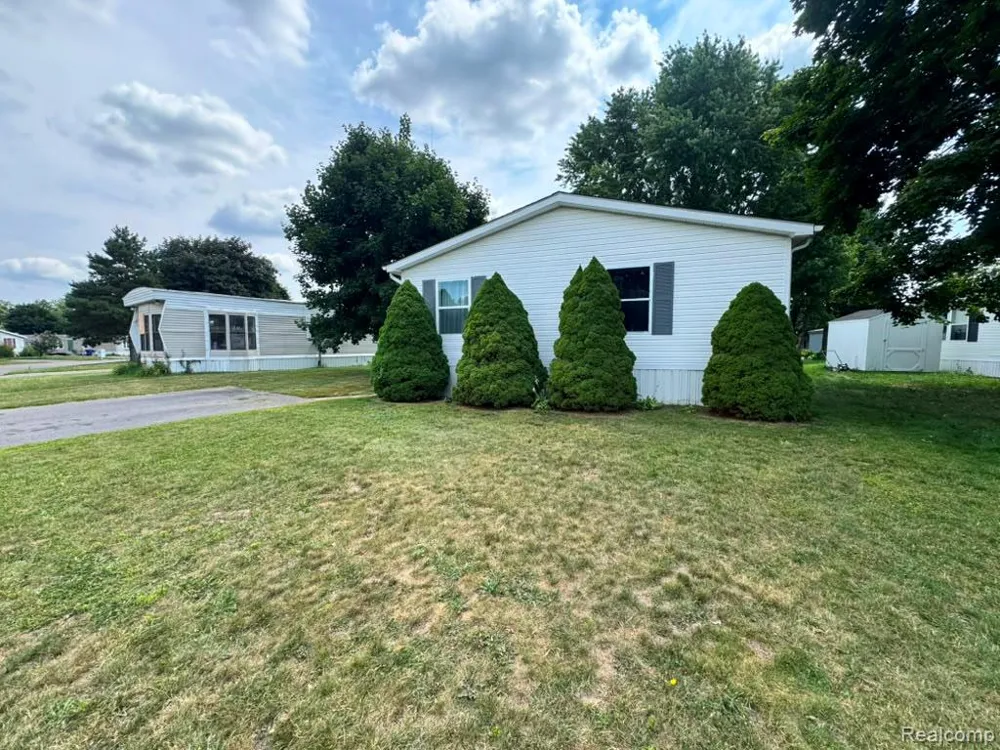 3651 Juniper Street Clarkston City, MI 48348
