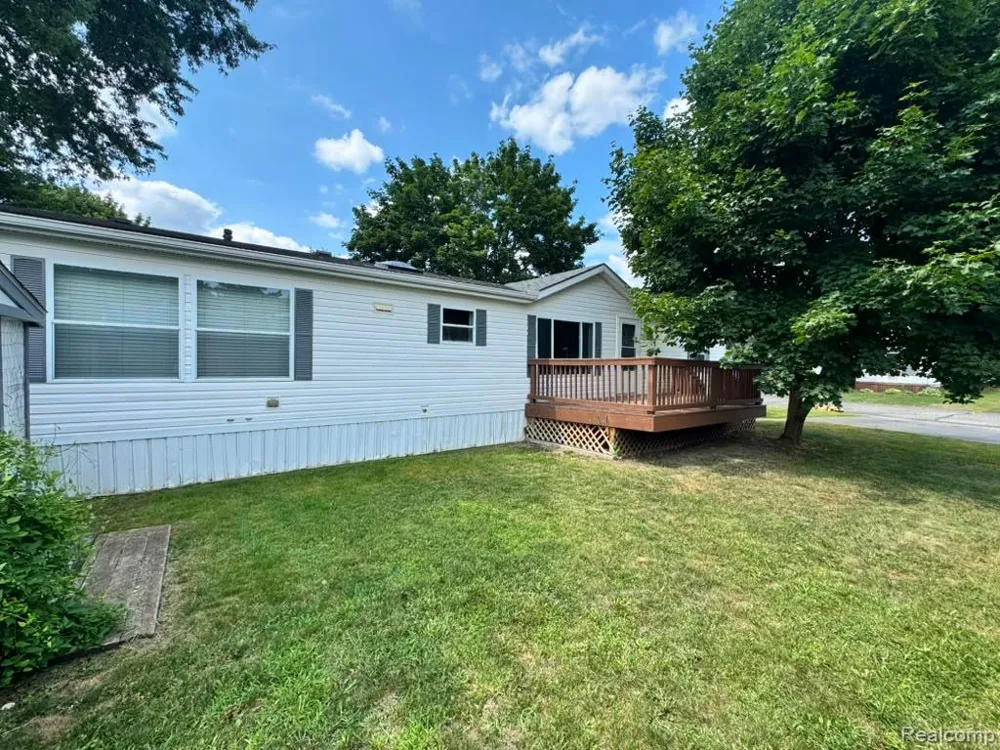 3651 Juniper Street Clarkston City, MI 48348