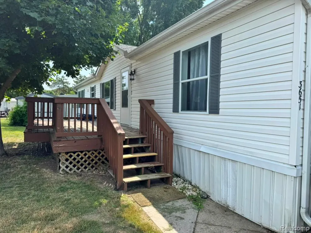 3651 Juniper Street Clarkston City, MI 48348