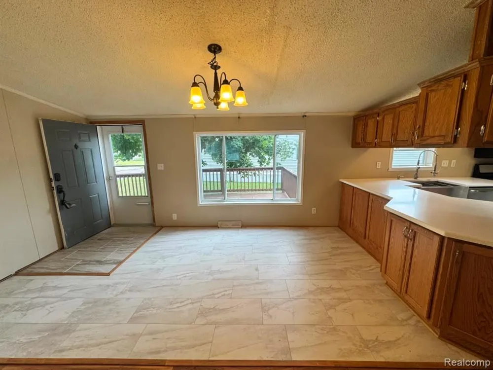 3651 Juniper Street Clarkston City, MI 48348