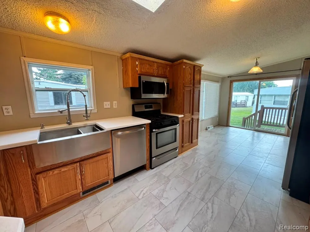 3651 Juniper Street Clarkston City, MI 48348
