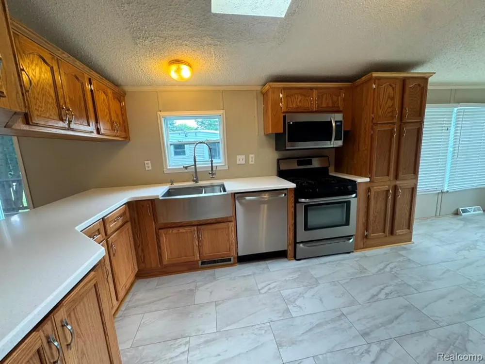 3651 Juniper Street Clarkston City, MI 48348