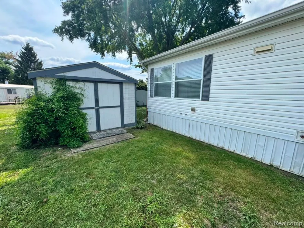 3651 Juniper Street Clarkston City, MI 48348