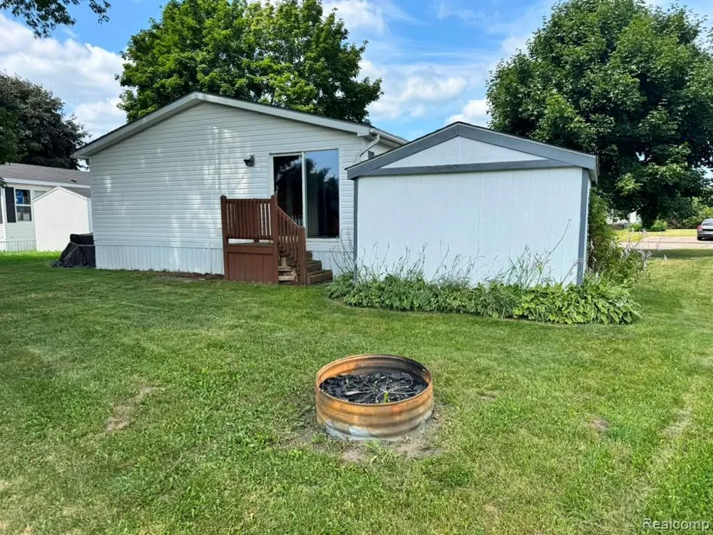 3651 Juniper Street Clarkston City, MI 48348