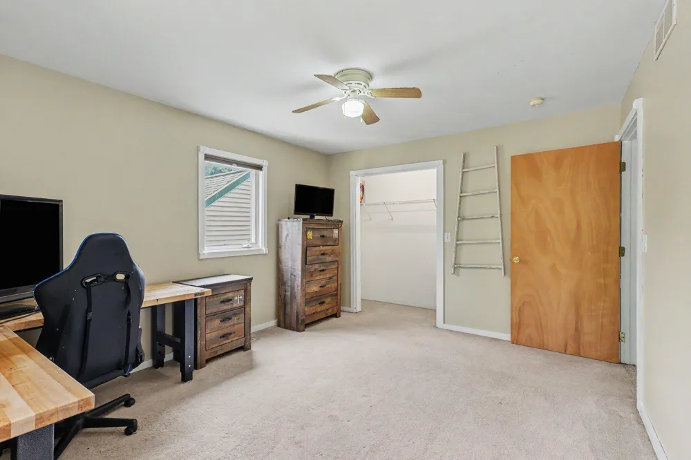 19601 68th Street Geneva Township, MI 49090