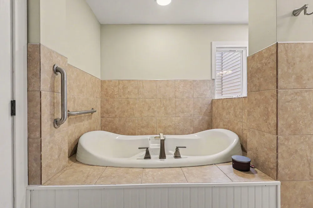 19601 68th Street Geneva Township, MI 49090