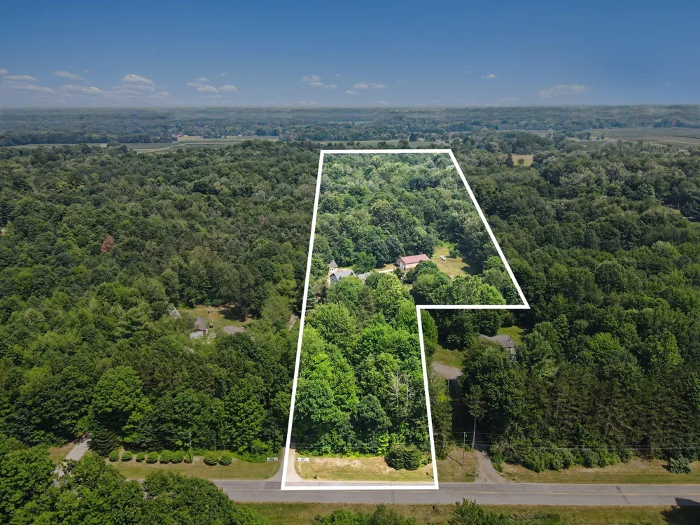 19601 68th Street Geneva Township, MI 49090