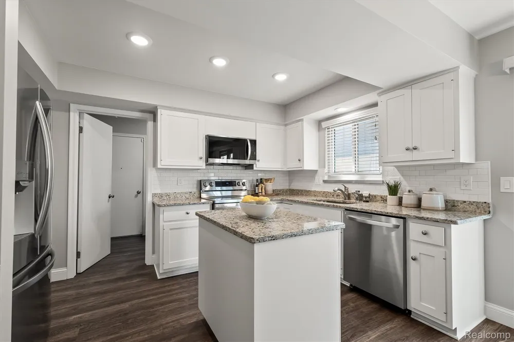 2006 WALDONS West Bloomfield Charter Township, MI 48322