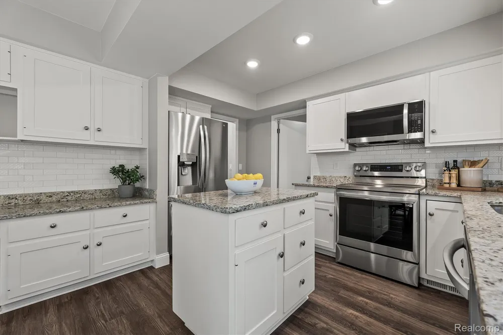 2006 WALDONS West Bloomfield Charter Township, MI 48322