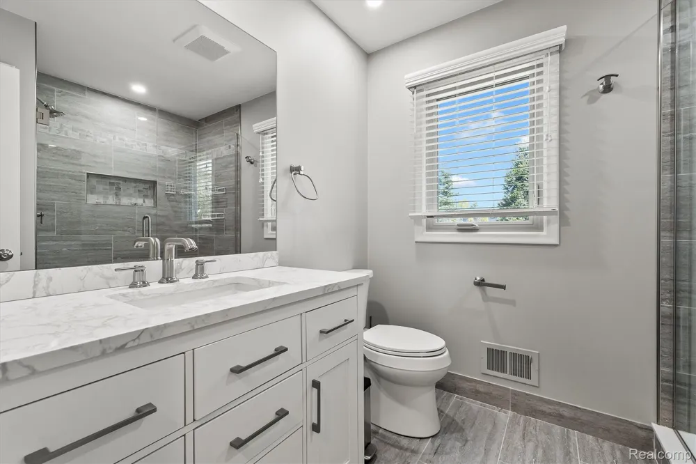 2006 WALDONS West Bloomfield Charter Township, MI 48322