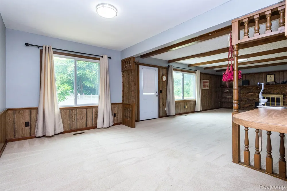 1047 Coolidge Road Lansing City, MI 48912