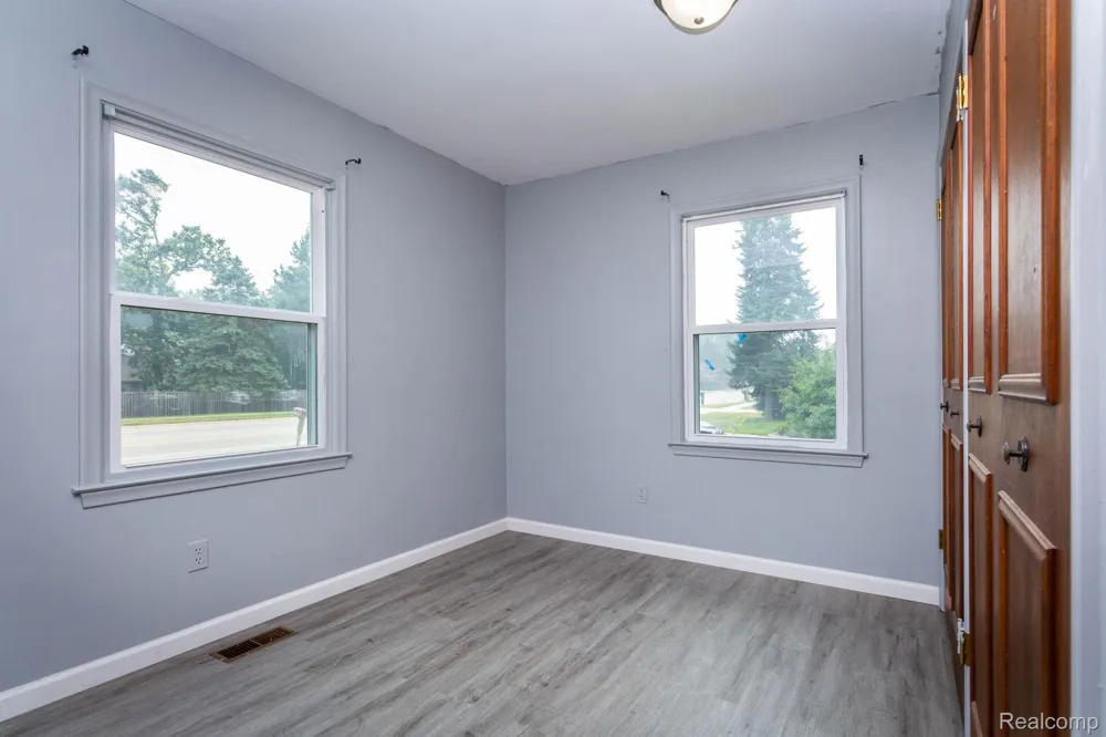 1047 Coolidge Road Lansing City, MI 48912