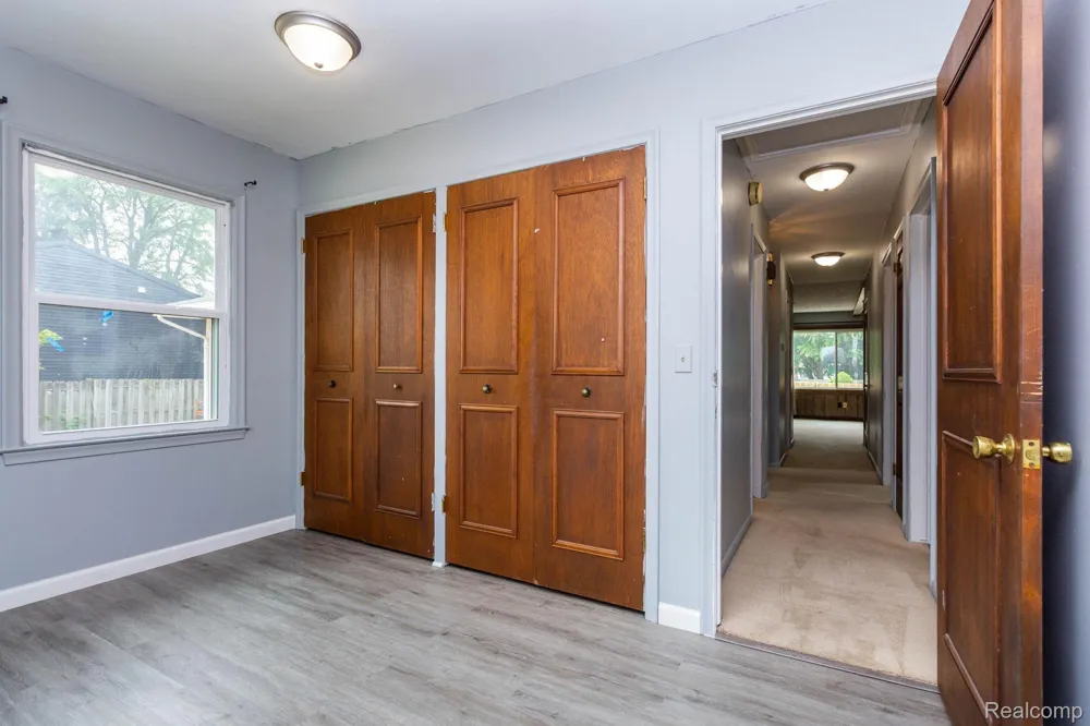 1047 Coolidge Road Lansing City, MI 48912