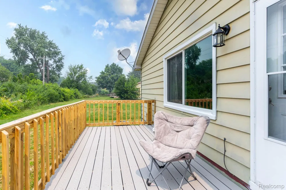1047 Coolidge Road Lansing City, MI 48912