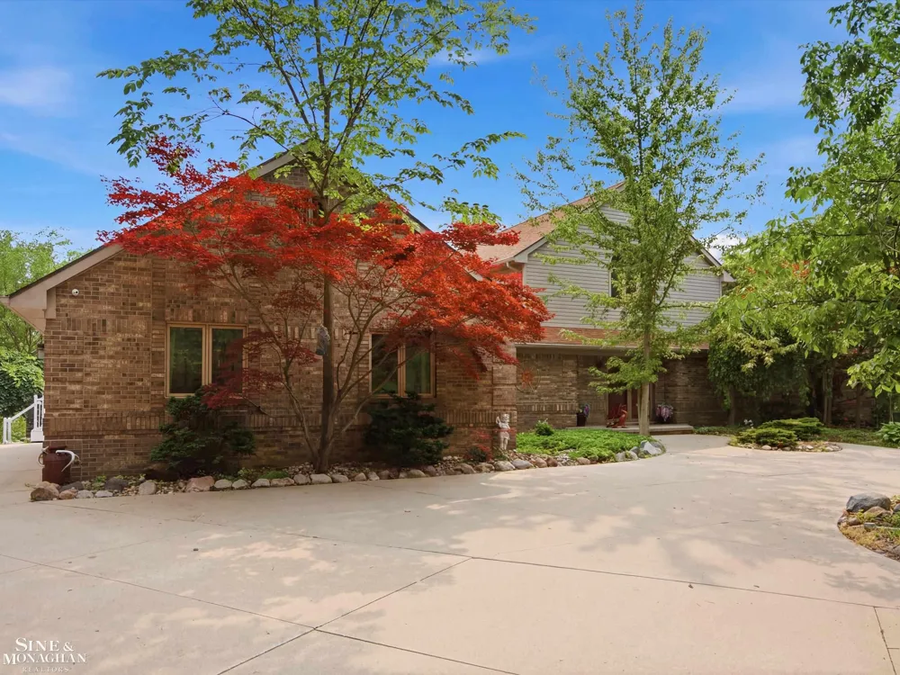 29988 Armada Ridge Road Road Richmond Township, MI 48062