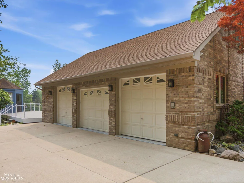 29988 Armada Ridge Road Road Richmond Township, MI 48062