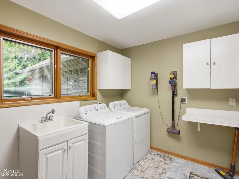 29988 Armada Ridge Road Road Richmond Township, MI 48062