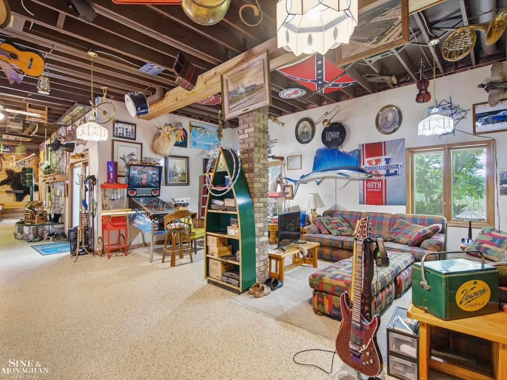 29988 Armada Ridge Road Road Richmond Township, MI 48062