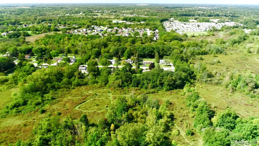 Holly Road Grand Blanc Charter Township, MI 48439