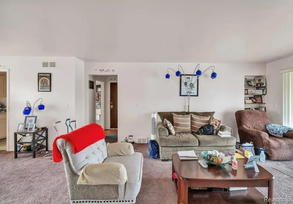 15220 Garfield #B Redford Charter Township, MI 48239