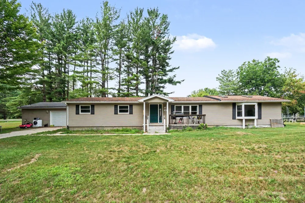 3989 S Foster Road Chippewa Township, MI 48858