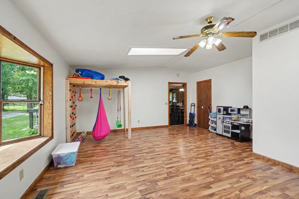 3989 S Foster Road Chippewa Township, MI 48858