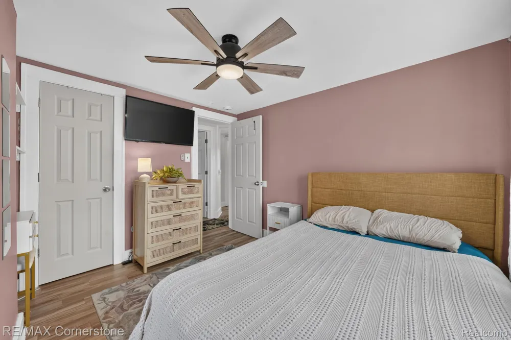 4040 Longtin Avenue Lincoln Park City, MI 48146