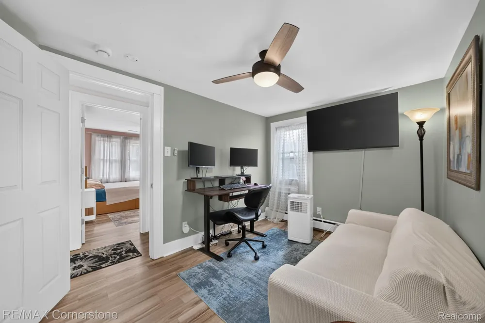 4040 Longtin Avenue Lincoln Park City, MI 48146
