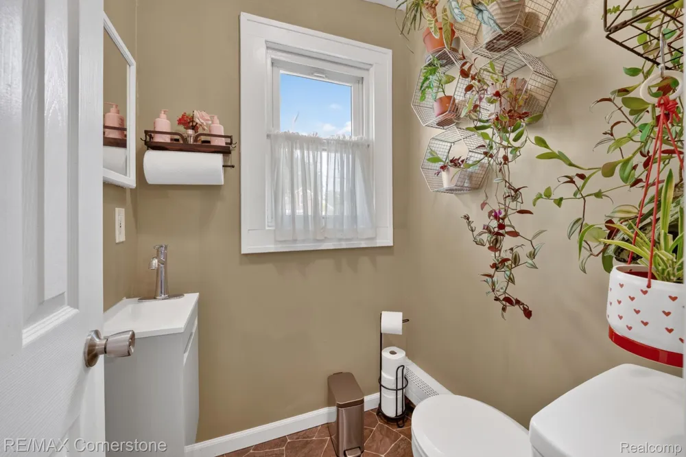 4040 Longtin Avenue Lincoln Park City, MI 48146