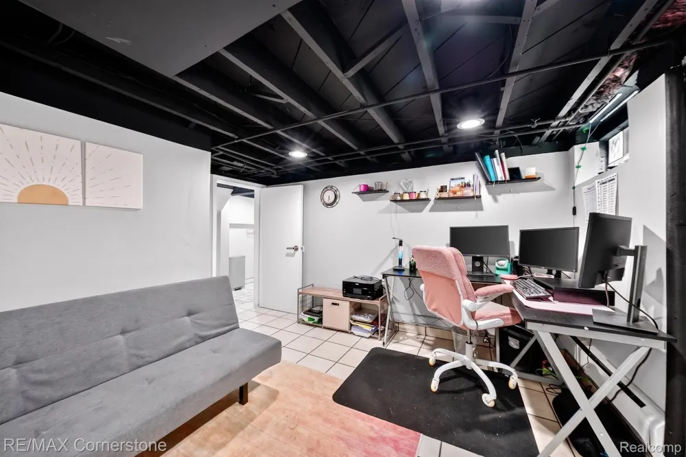 4040 Longtin Avenue Lincoln Park City, MI 48146