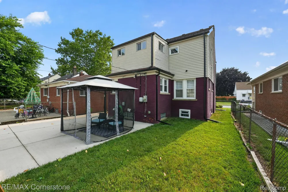 4040 Longtin Avenue Lincoln Park City, MI 48146