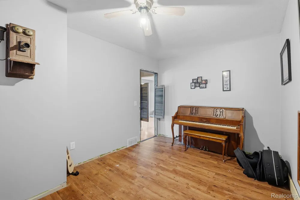 205 Mackinaw Street Durand City, MI 48429