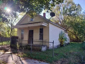 1810 Carroll Street Buena Vista Charter Township, MI 48601