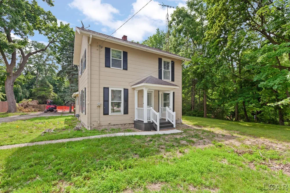 102 Division Street Tecumseh City, MI 49286