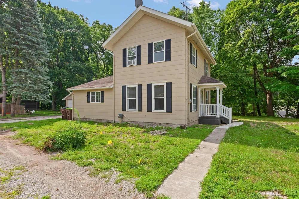 102 Division Street Tecumseh City, MI 49286