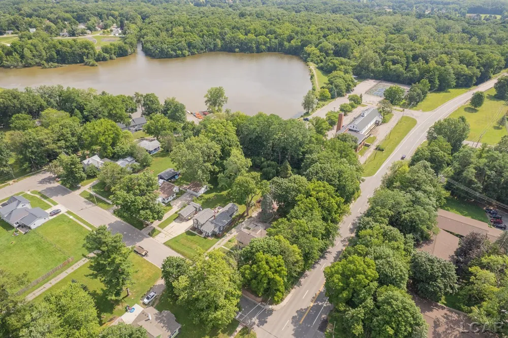 102 Division Street Tecumseh City, MI 49286