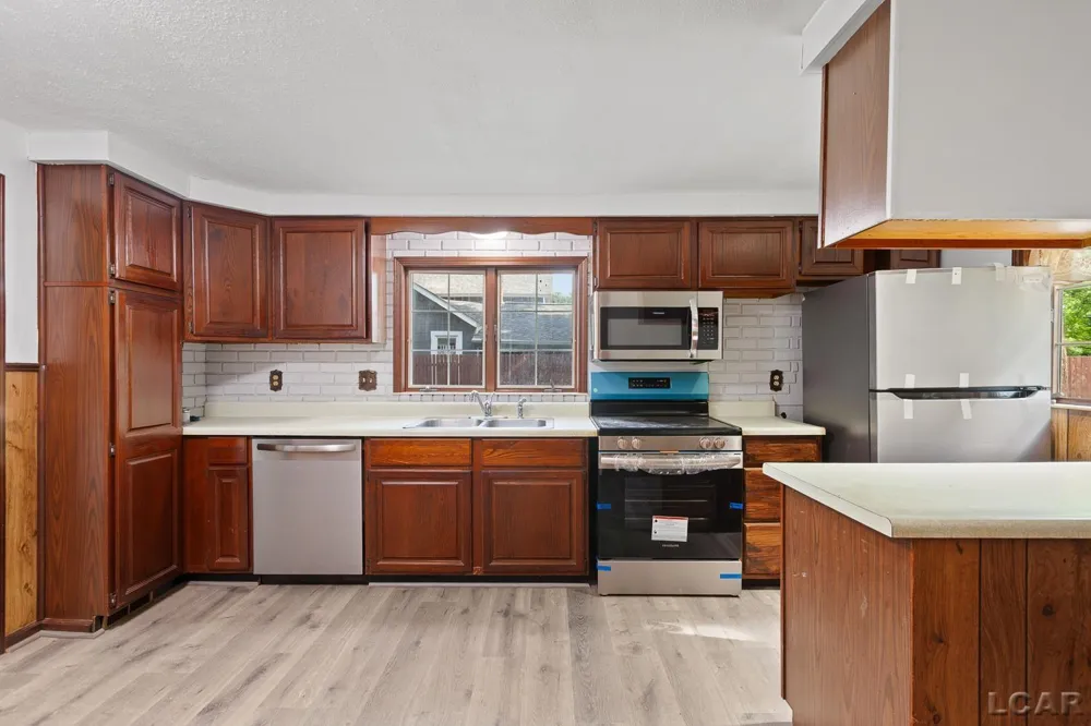 102 Division Street Tecumseh City, MI 49286