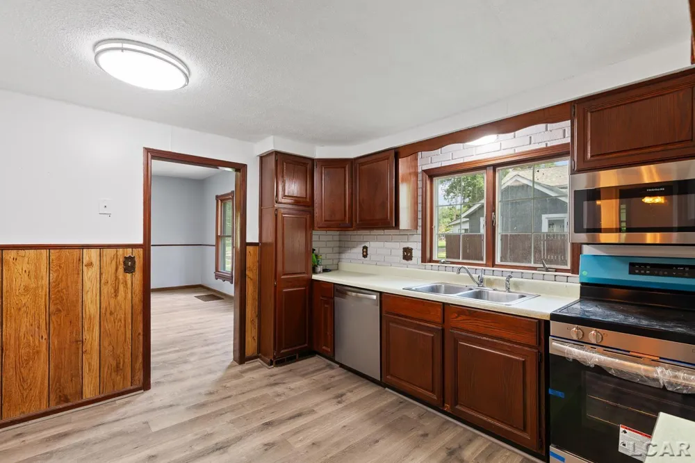 102 Division Street Tecumseh City, MI 49286