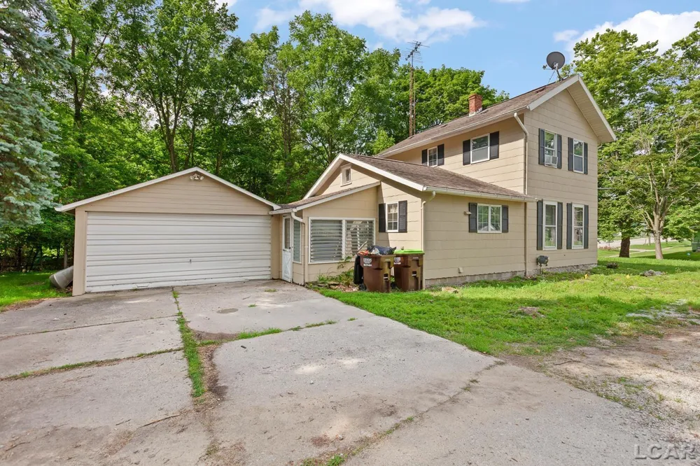 102 Division Street Tecumseh City, MI 49286