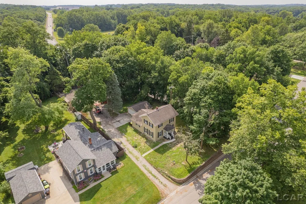 102 Division Street Tecumseh City, MI 49286