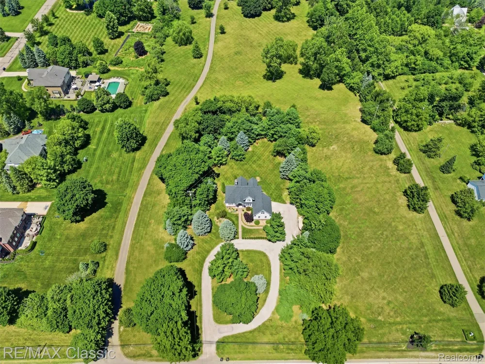 49770 7 Mile Road Northville Township, MI 48167