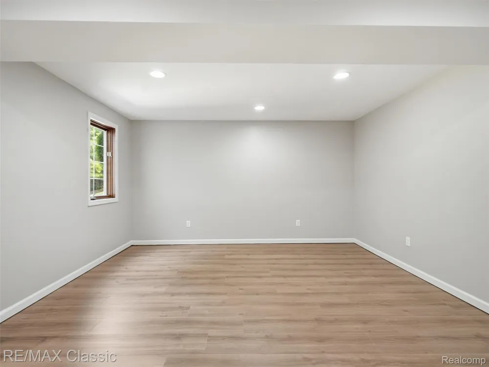 49770 7 Mile Road Northville Township, MI 48167