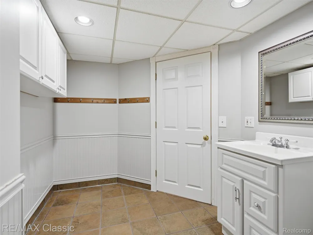 49770 7 Mile Road Northville Township, MI 48167