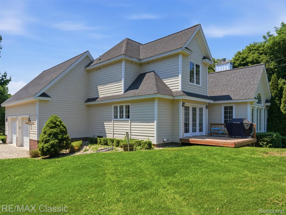 49770 7 Mile Road Northville Township, MI 48167