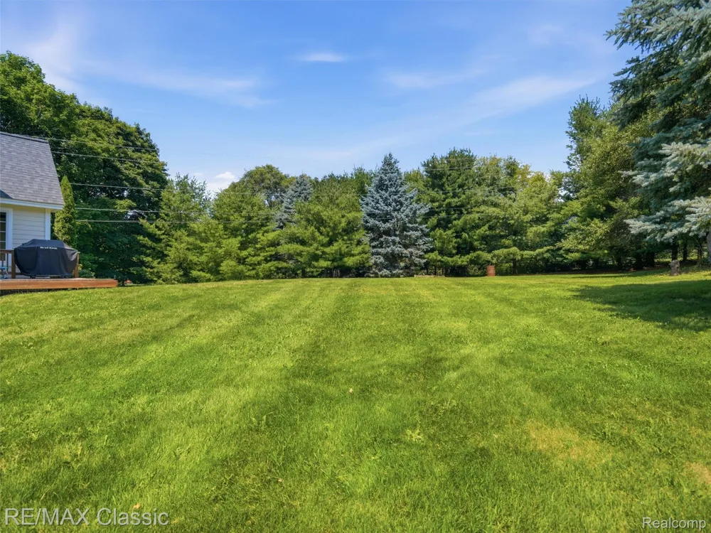 49770 7 Mile Road Northville Township, MI 48167